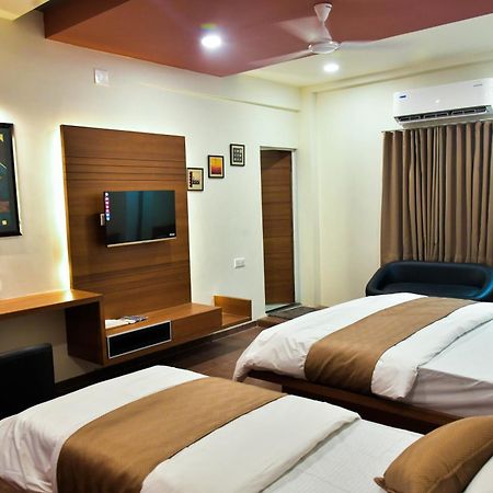 Hotel Ashooka Inn Gandhinagar Eksteriør bilde