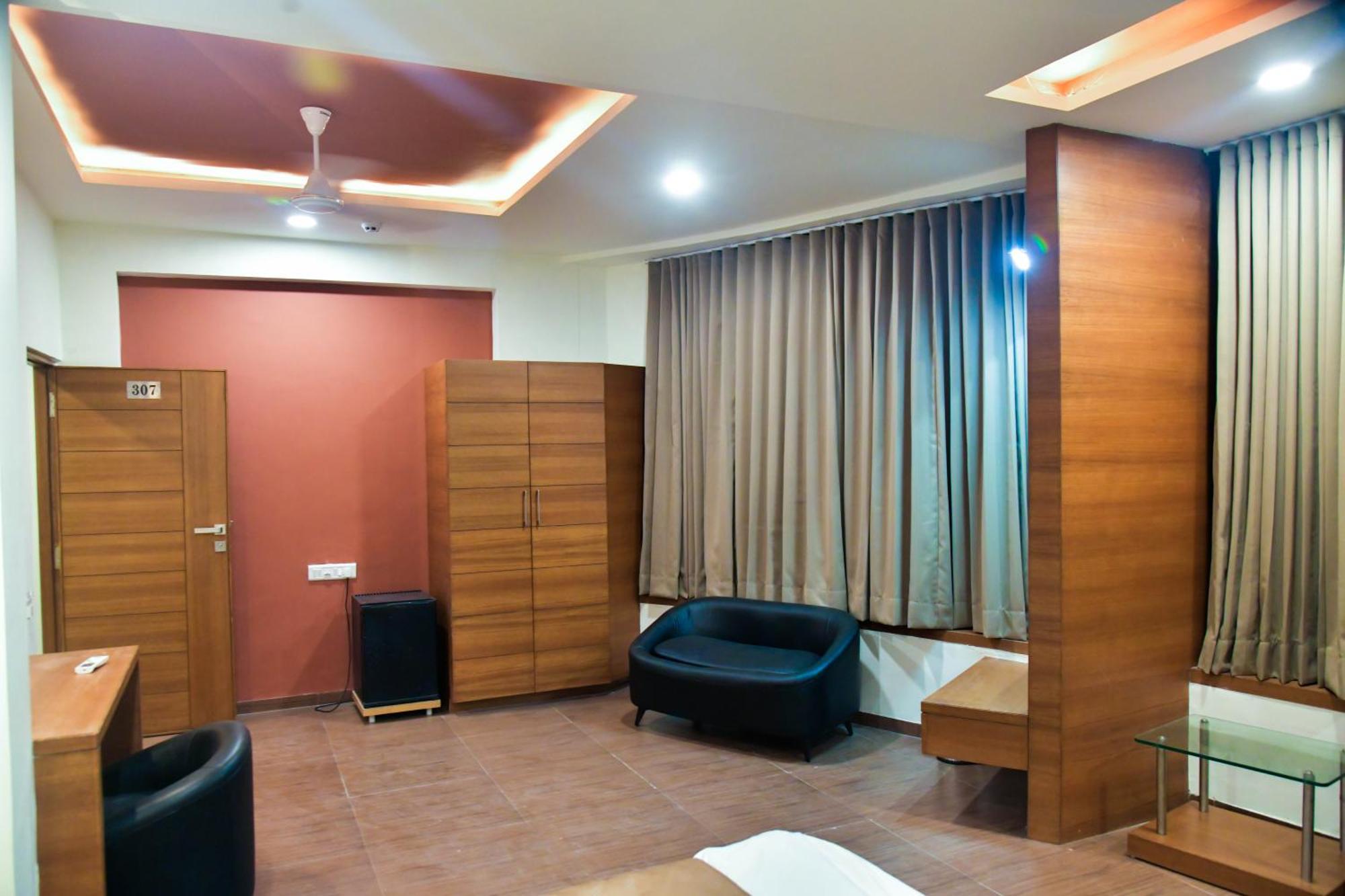 Hotel Ashooka Inn Gandhinagar Eksteriør bilde