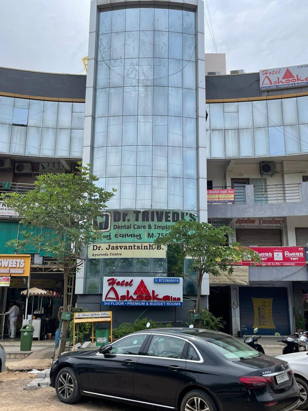 Hotel Ashooka Inn Gandhinagar Eksteriør bilde