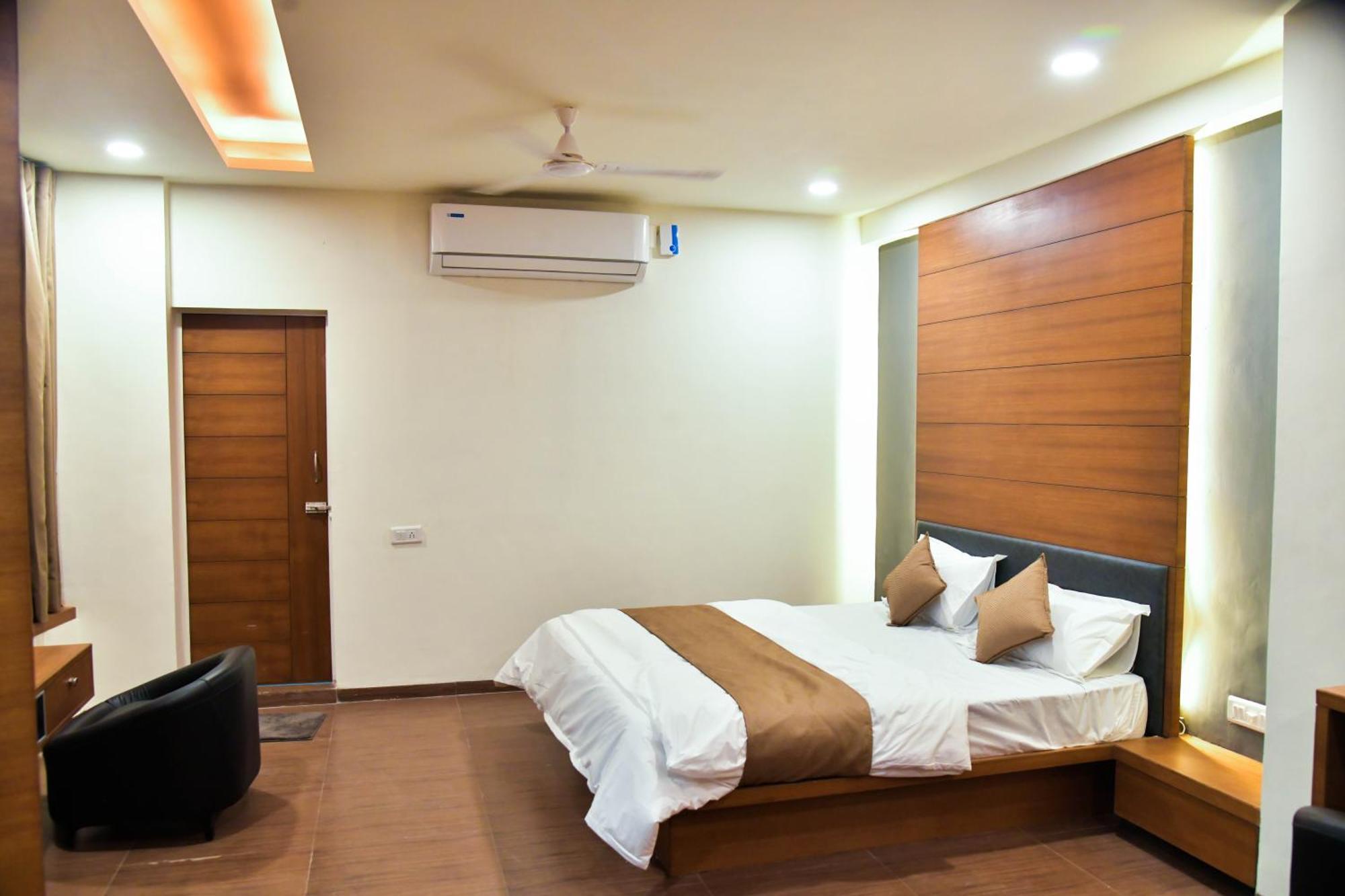 Hotel Ashooka Inn Gandhinagar Eksteriør bilde