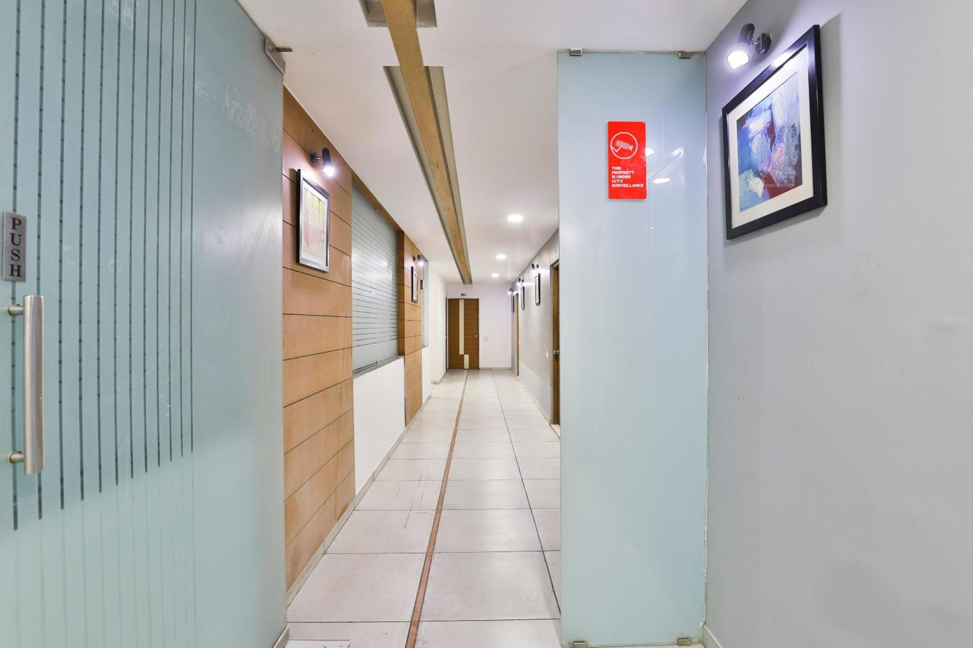 Hotel Ashooka Inn Gandhinagar Eksteriør bilde