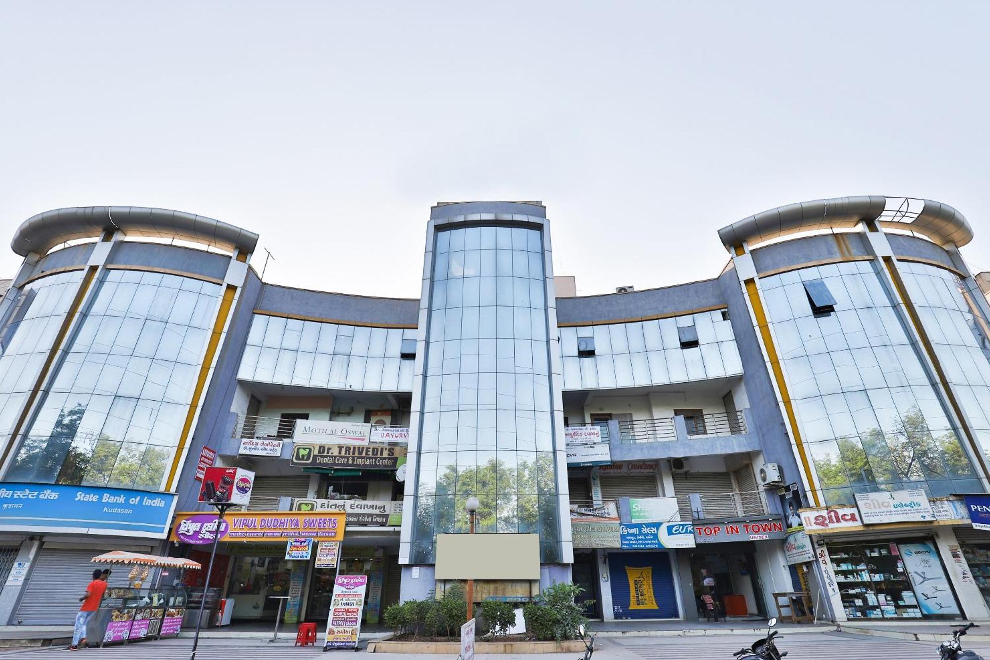 Hotel Ashooka Inn Gandhinagar Eksteriør bilde
